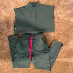 Figs XS Hydrogreen Set. Rafaela Top/ skinny high waisted bottoms.